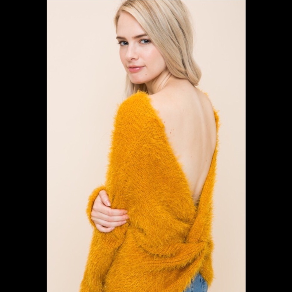 🍂Super Soft Twist Off Shoulder Sweater 🍂